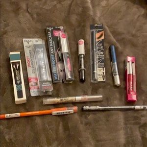 BNIB Hard Candy Eye Makeup Bundle #3! 10 pieces